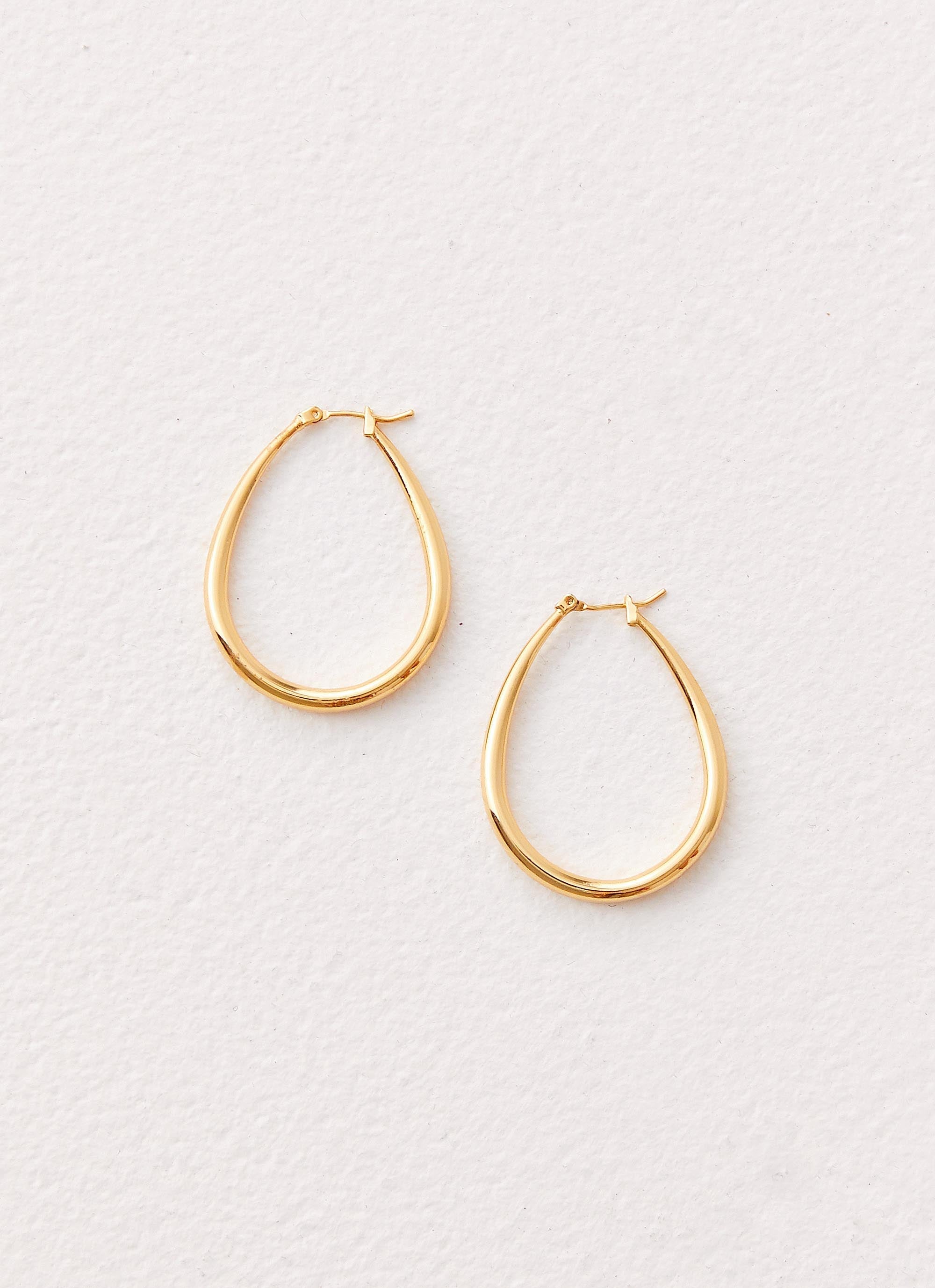Gleam Hoop Earrings - Gold