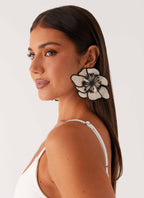 Toria Flower Earrings - Ivory
